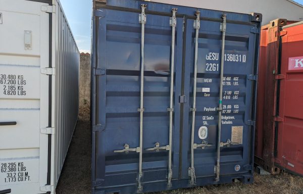Container usat de 6,05 x 2,44 m.